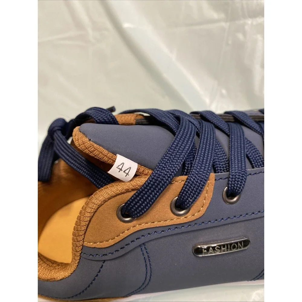 New Men’s Fashion Tennis Shoes Sneakers Tan and Navy New Size 44 Us Size 11
